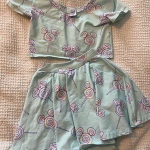 Wild Rich Kids Girls 9/10